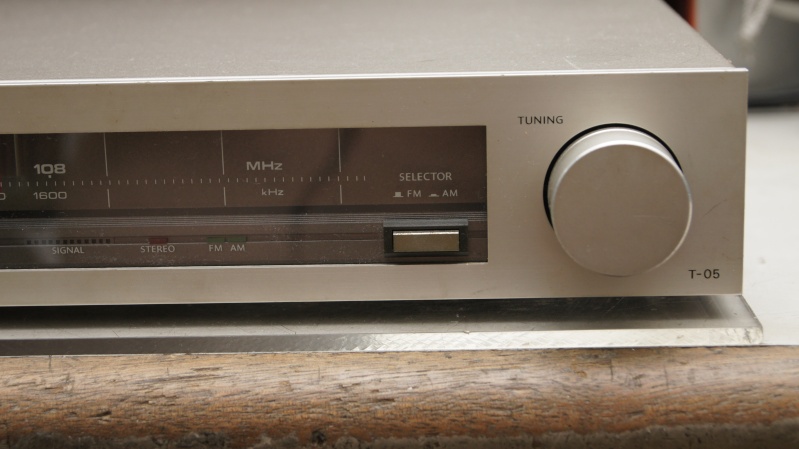 Onkyo Stereo FM/AM Tuner (used) Dsc07524