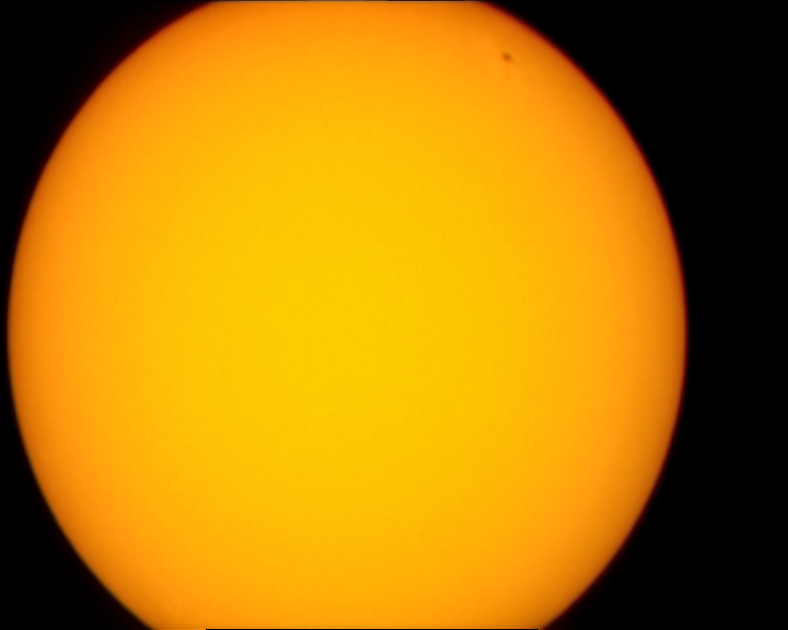 Le Soleil Petit teste en vue de l'eclipse  Le_sol10