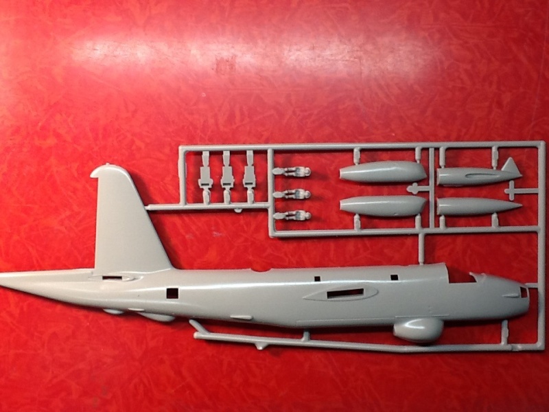 [HASEGAWA] LOCKHEED P2V 7 NEPTUNE 1/72ème Réf 00070 édition spéciale Hasega24