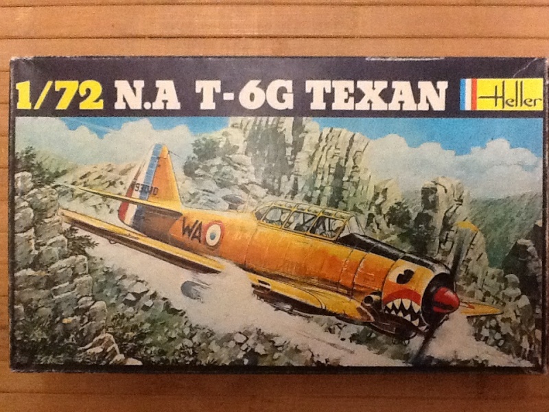 NORTH AMERICAN T 6 G TEXAN 1/72ème Réf 274 Helle541