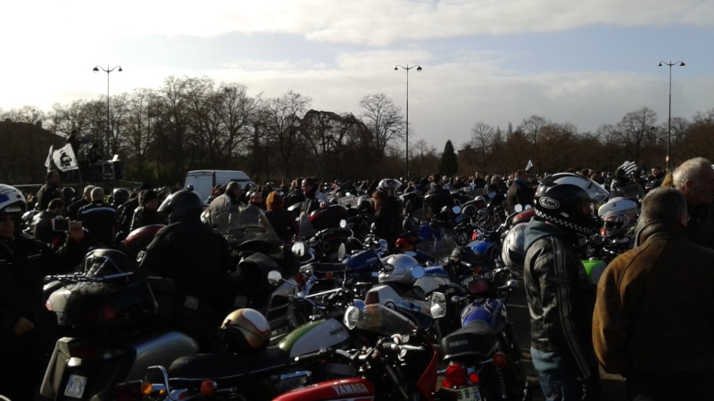 Interdiction des motos anciennes (avant 2000) dans Paris, puis très vite les autres villes - Page 2 Vincen10