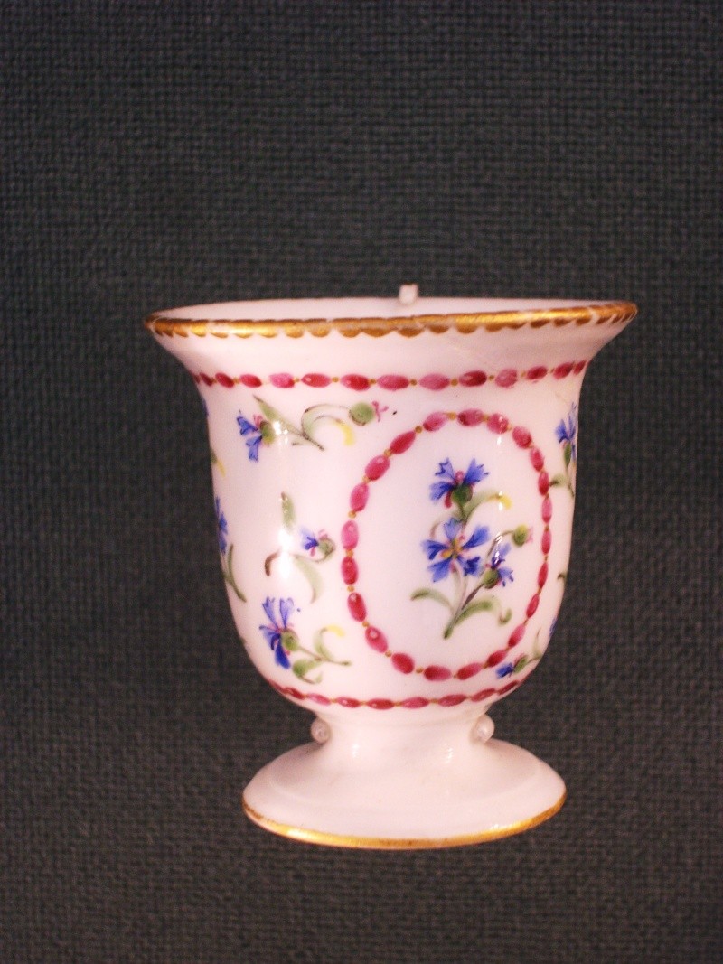 Les services en porcelaine de Sèvres de la comtesse d'Artois Dsc08110