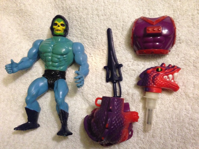 Vendo MASTERS OF THE UNIVERSE - Skeletor Dragon Blaster Loose Img_2911