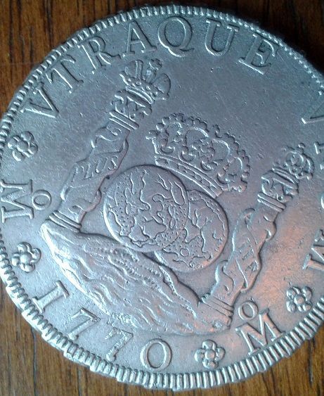 agains about 8 reales Dos Mundos 1770 , genuine or fake ? 410