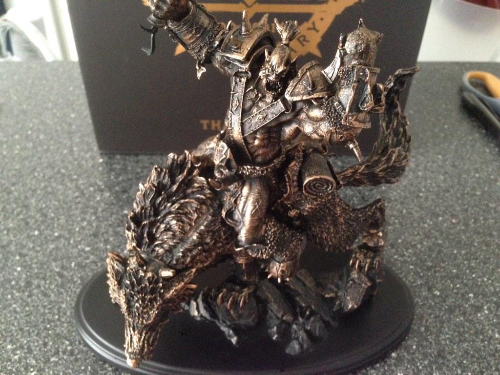 Blizzard verschickt Mini-Statuen für 10 Jahre Abo-Treue Minior10