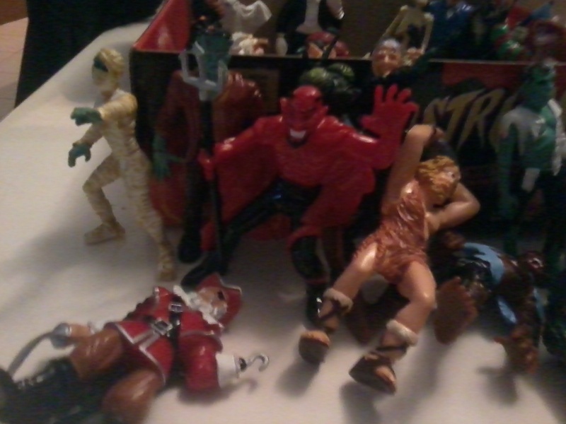 23 Personaggi Super Monster serie speciale 2015-038
