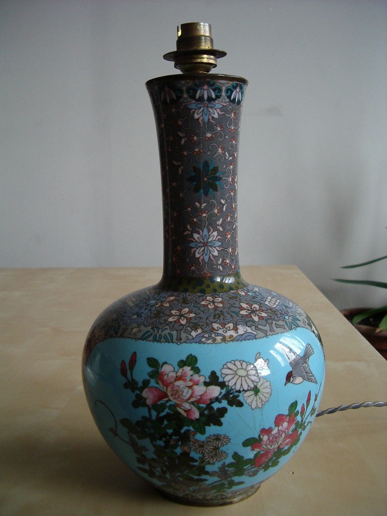 Vase cloisonné monté en lampe : Japon époque Meiji vers 1900 Vasela10