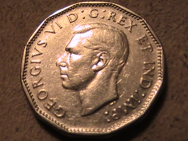 1947 - Coin Entrechoqué & Dépôt sur le Lettrage dans D & A de CANADA 00126