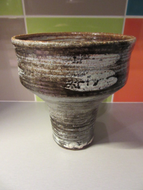 Unknown Scandinavian style stemmed bowl - Pacific Stoneware, USA? Img_2020