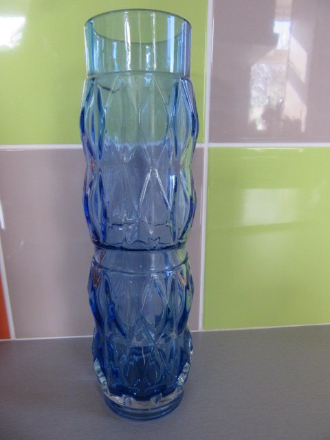 Blue diamond pattern vase Img_2126