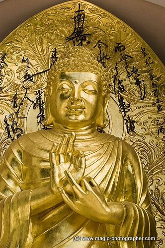 Le symbolisme de l'Antéchrist Bouddh10