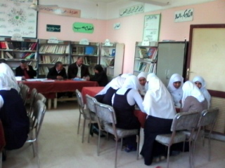 صور لمدرسي المدرسة في لقاء الطلاب المتميزين Img_oy24