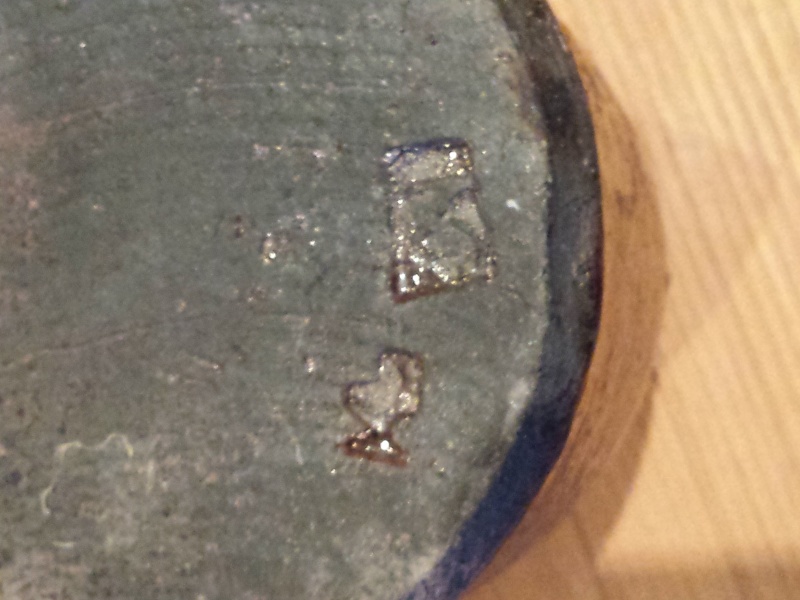 CAN ANYONE ID THIS OLD POTTERY VASE 20150227
