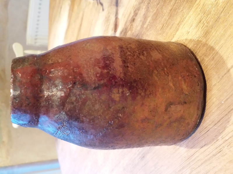 CAN ANYONE ID THIS OLD POTTERY VASE 20150228