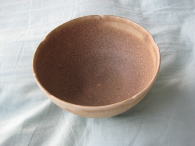Brown bowl - unknown markings - please help Brownb10