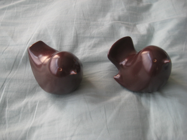 Two small china? ceramic? bird figures - unknown markings - please help Twobir10