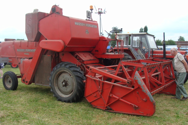 * "Les Tracteurs anciens (agricole)" - Page 2 Dsc03014