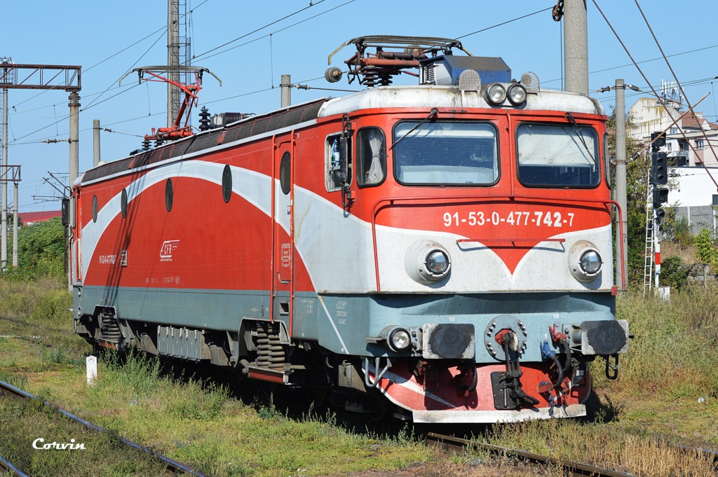  Locomotive clasa 47(476/477) aparţinând CFR Călători  - Pagina 41 Dsc_0469