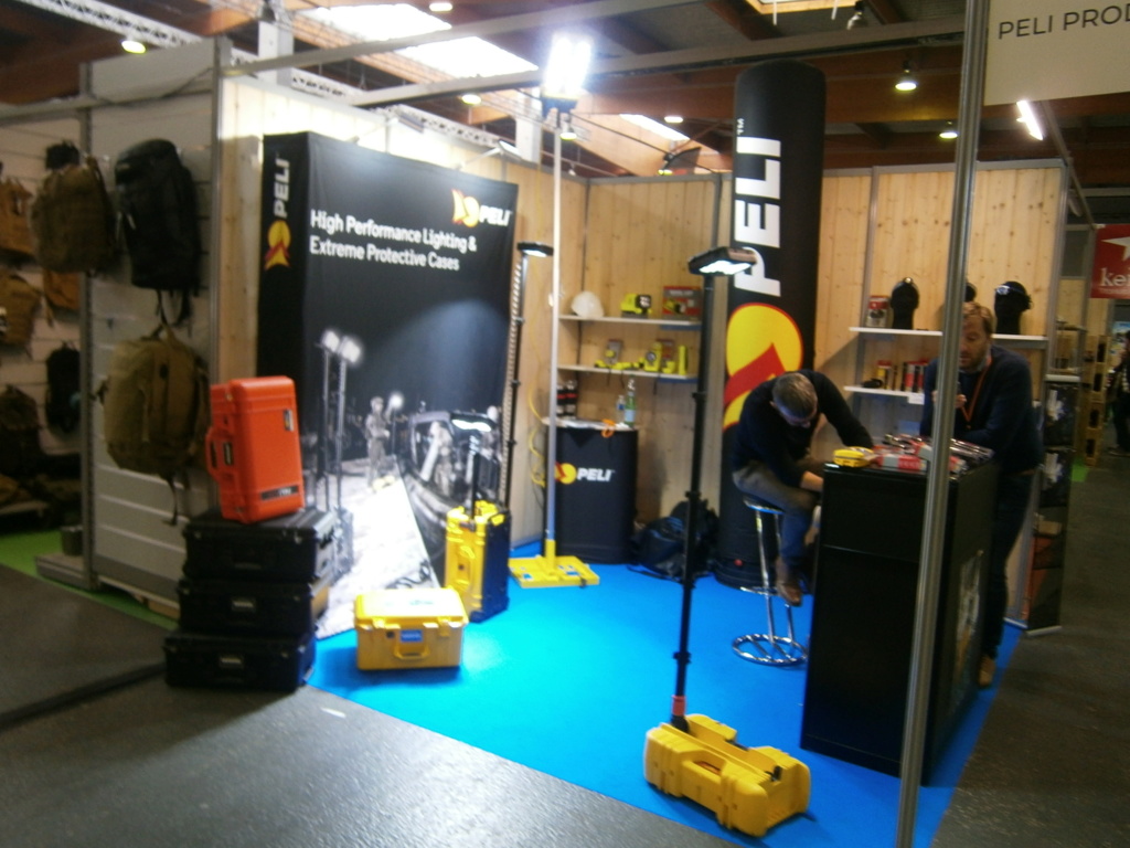 salon du survivalisme - Page 4 P3220710