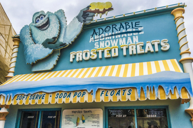 Adorable Snowman frosted treats, Disney California Adventure Dsc06520