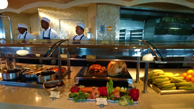 Buffet en el restaurante Cabanas - Simulacro Emergencia Obligatorio - CRUCERO DISNEY CRUISE LINE POR BAHAMAS: Casimaris en el Mar, Disney Dream (6)