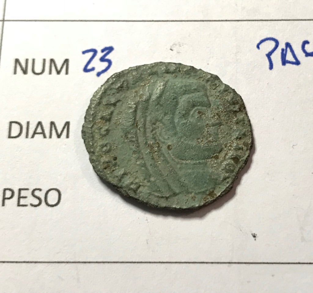 Nummus de Galerio Maximiano. FORTI FORTVNAE. Fortuna estante a izq. Siscia. Img_8616