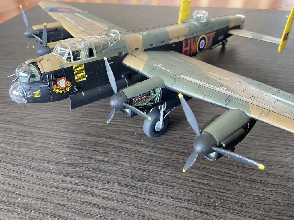 [REVELL] 1/72 - Avro Lancaster Mk.III Img_9215