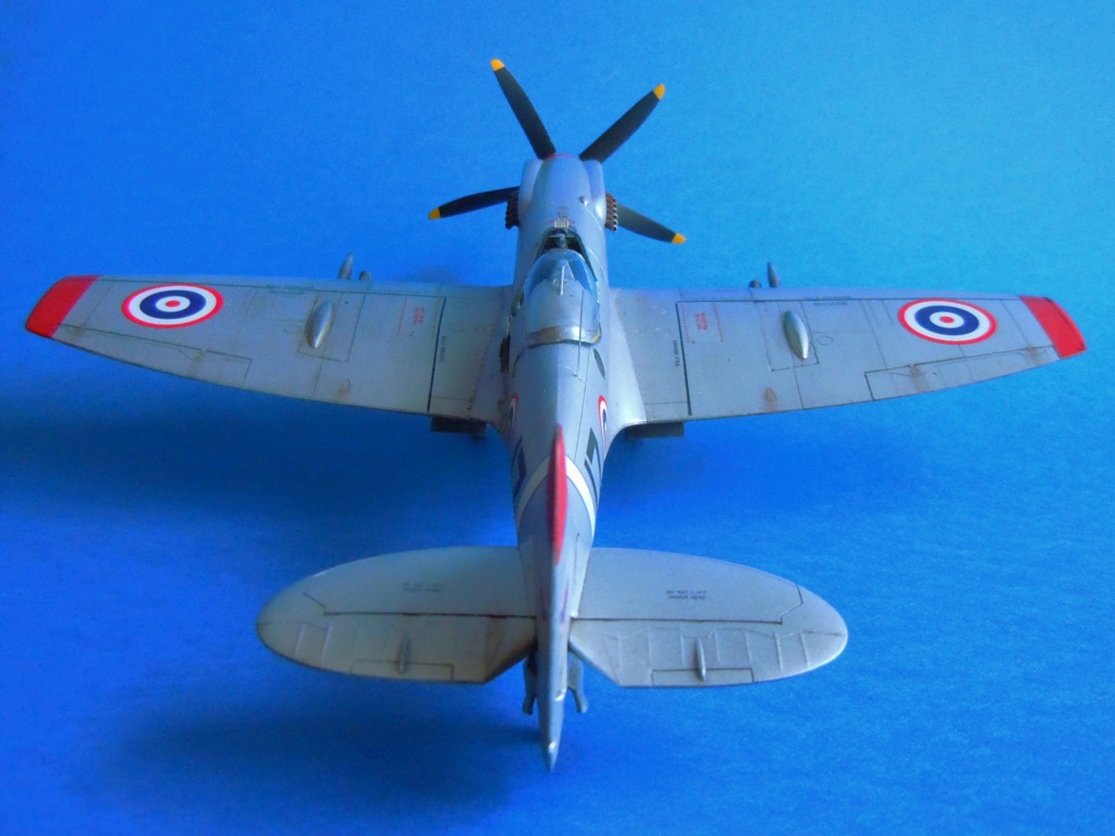 Spitfire FR Mk. XIVe RTAF - Academy 1/48 Dscn0314