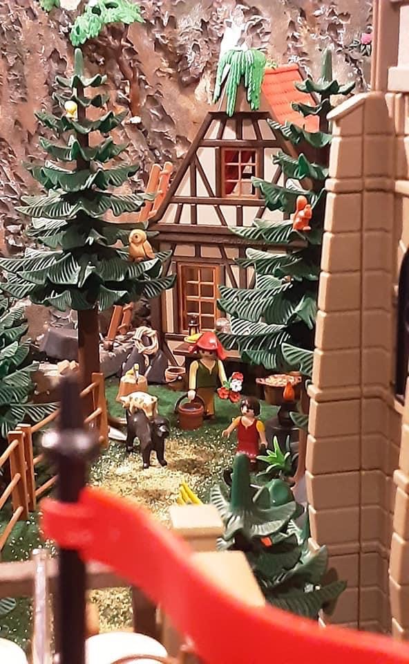 Le diorama médiéval de Néné Ciardella Img_5034