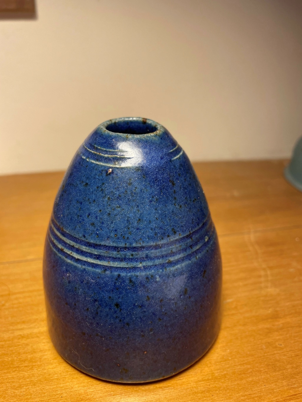Blue Speckled stoneware pot Stamped DW Duncan Woods? Blue_p17