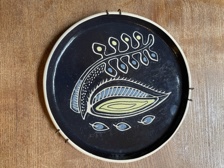 Mid century plate, H mark  Img_4512