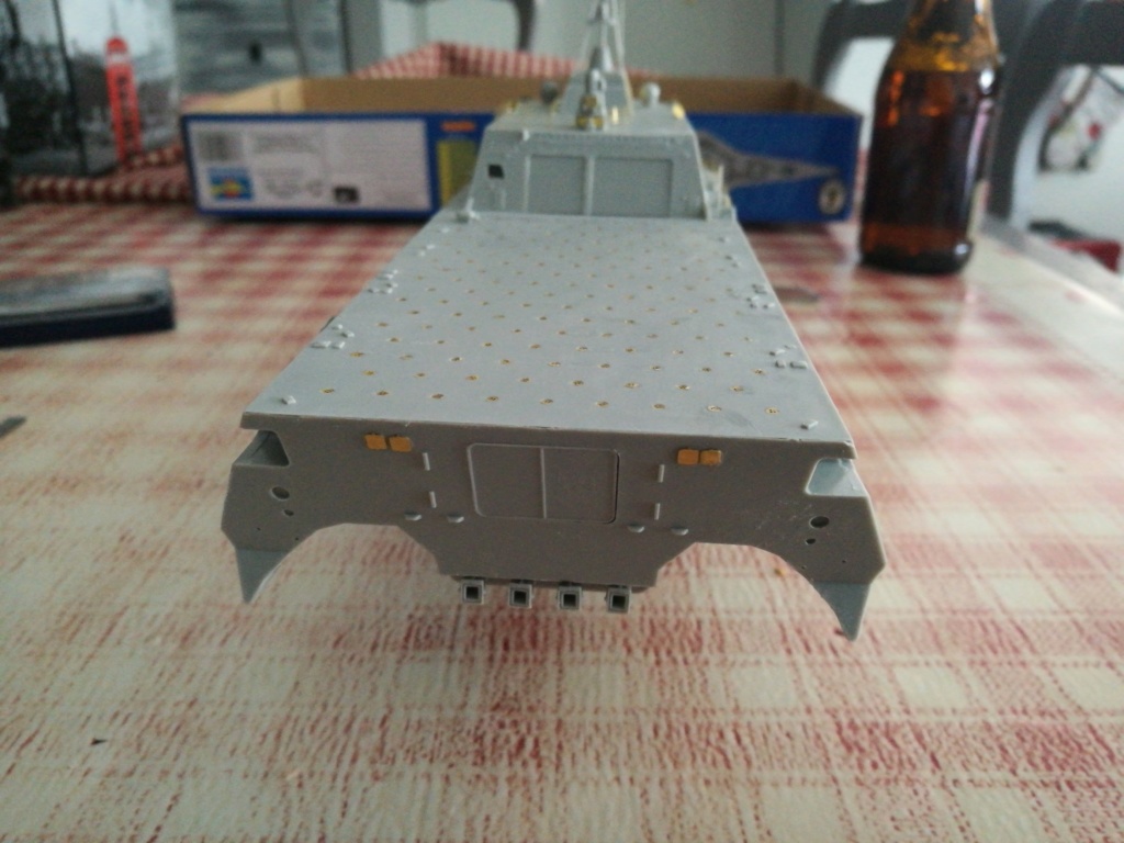 uss Independence lcs-2 trumpeter 1/350 Img_2010