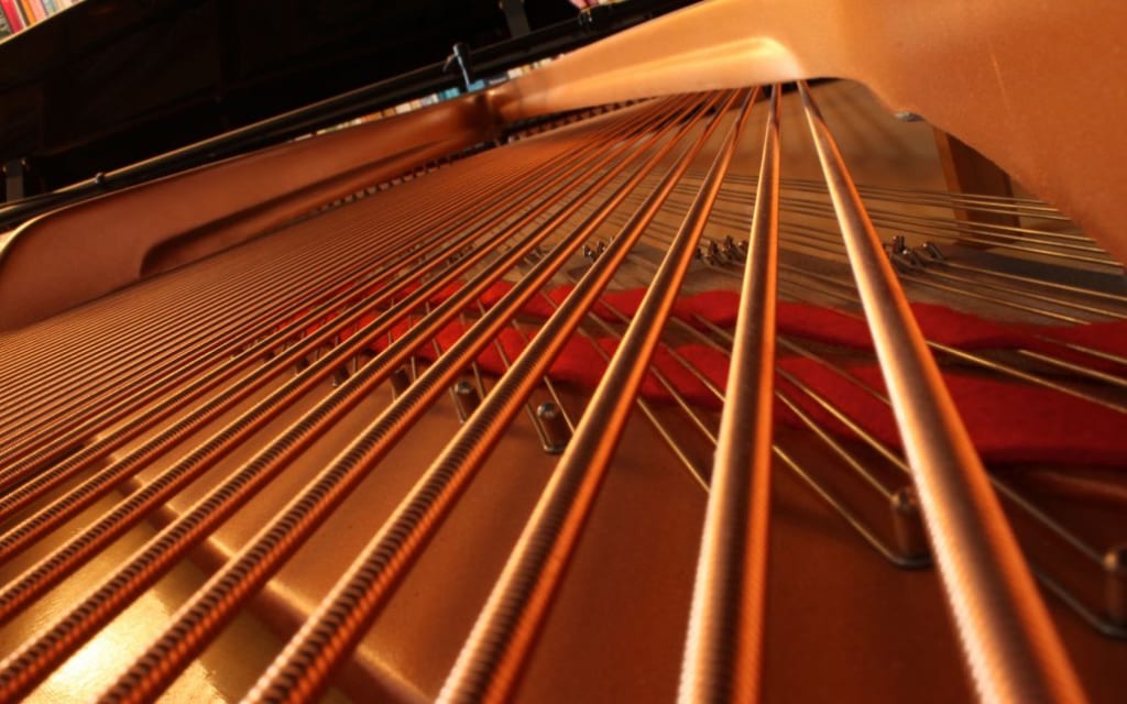 Sửa đàn Piano uy tín - Đức Trí Music Su-a-c10