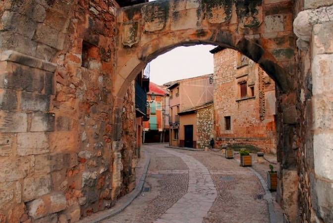 Los pueblos y ciudades más bonitos de España - Página 2 Ayllon13