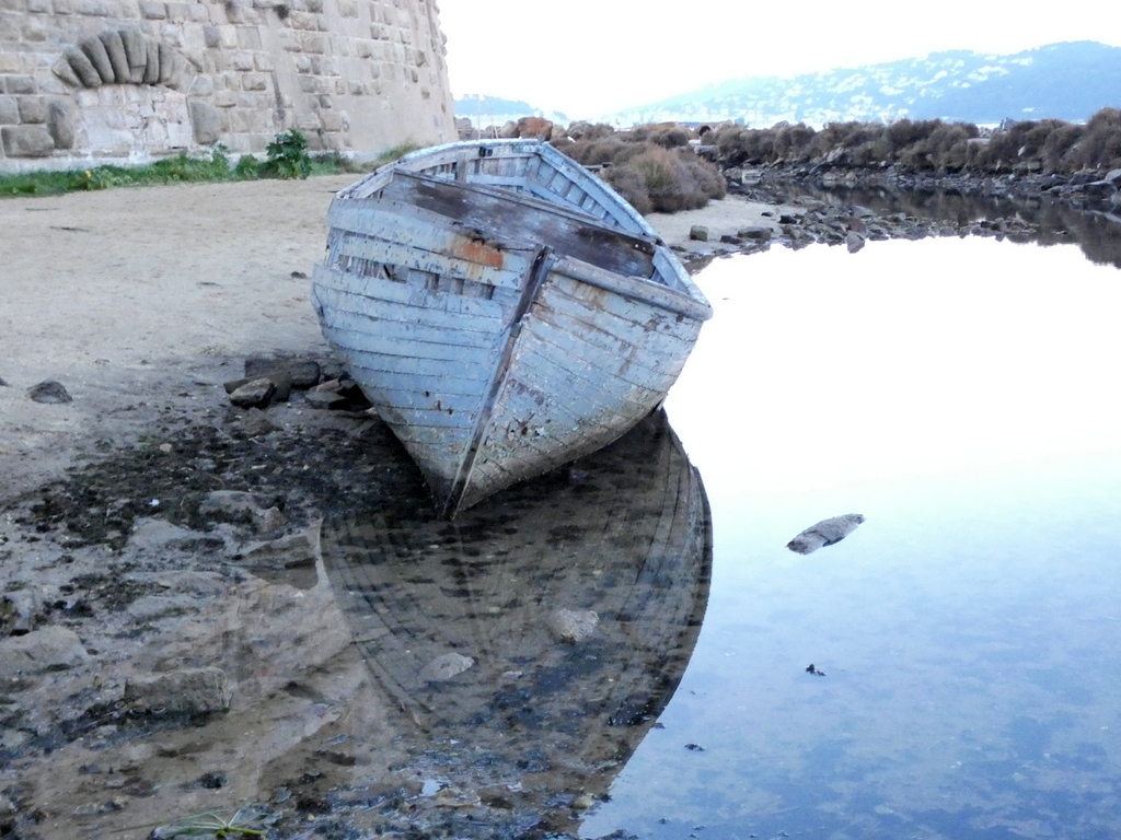[ Le cimetière des bateaux et du patrimoine Marine Nationale ] Toulon-Coques-en-stock P1170310