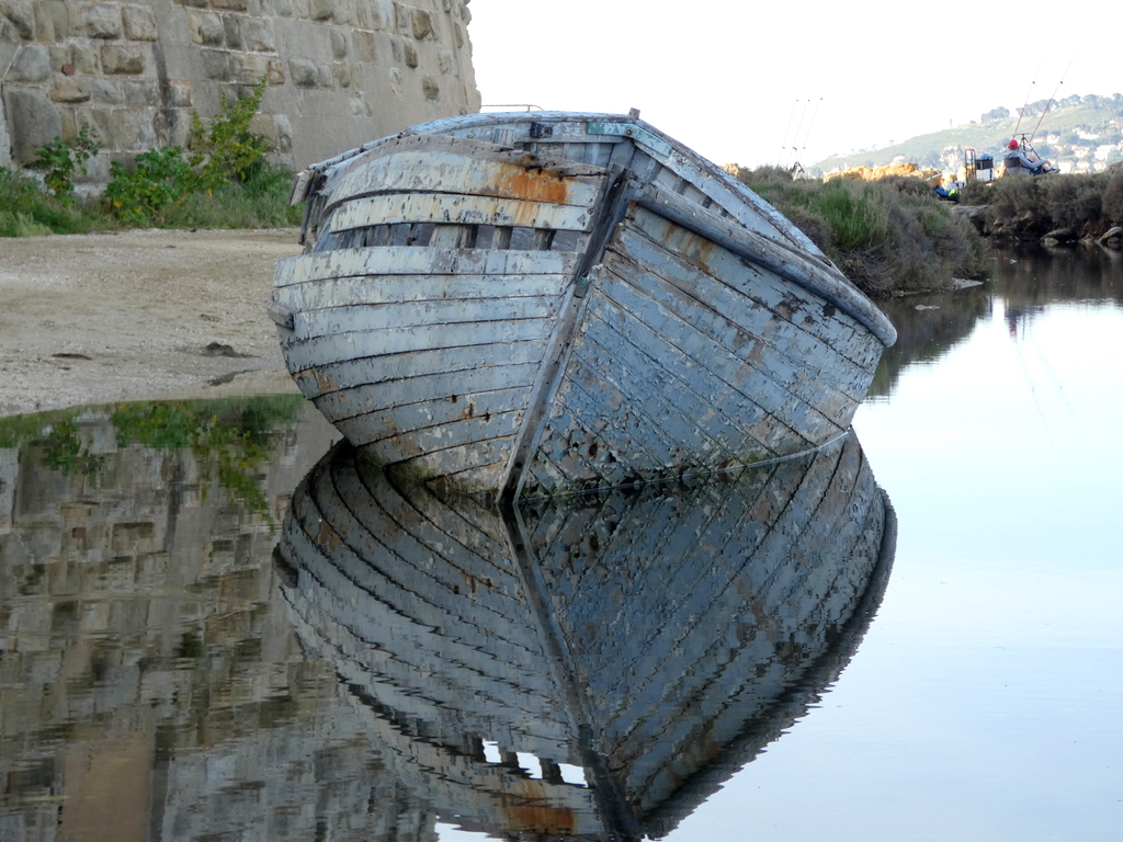 [ Le cimetière des bateaux et du patrimoine Marine Nationale ] Toulon-Coques-en-stock P1200611