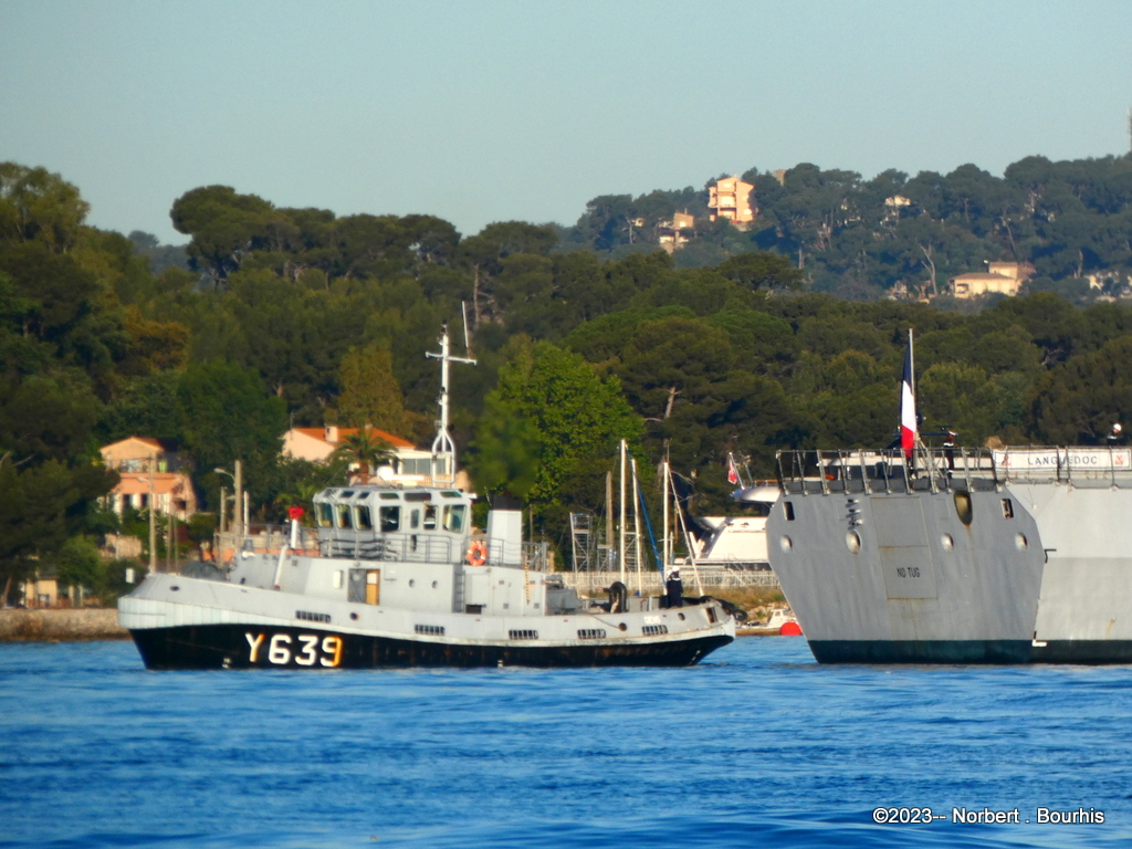 [Les ports militaires de métropole] Port de Toulon - TOME 2 - Page 13 P1360047