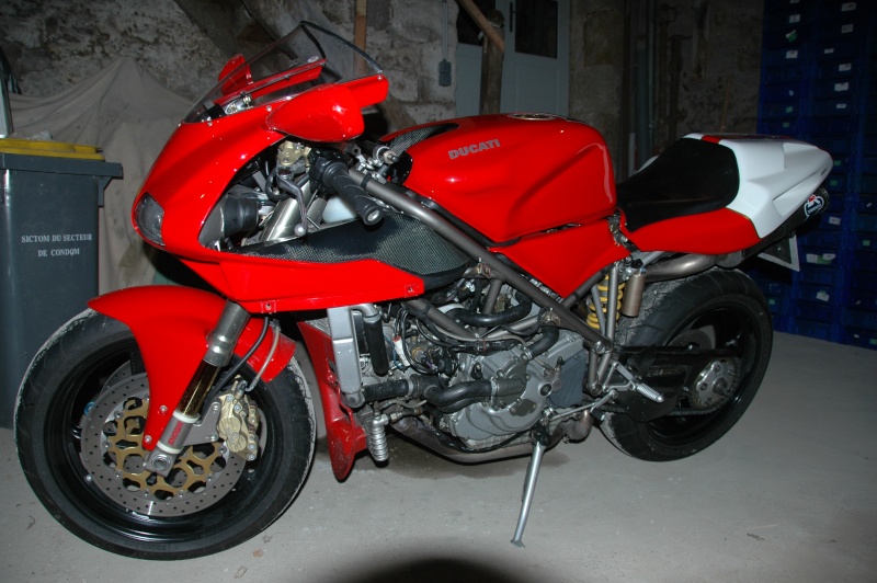 Ducati 748 00310