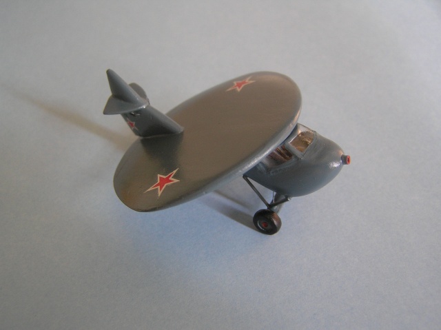Sack As-6 , fin de l'histoire et planeur Discoplan , URSS vers 1950 , 1/72 P9210013