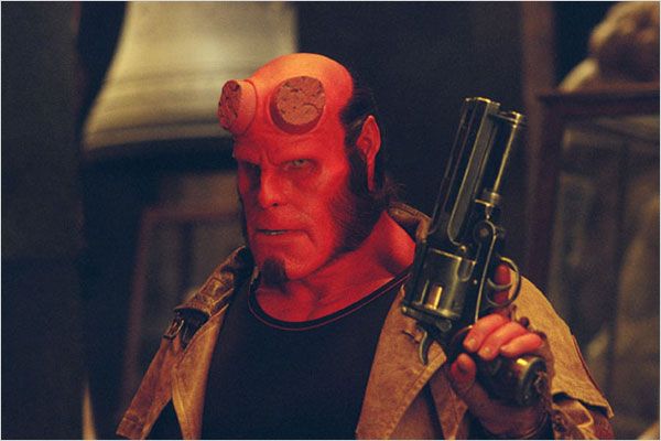 HELLBOY - 2004 18375110