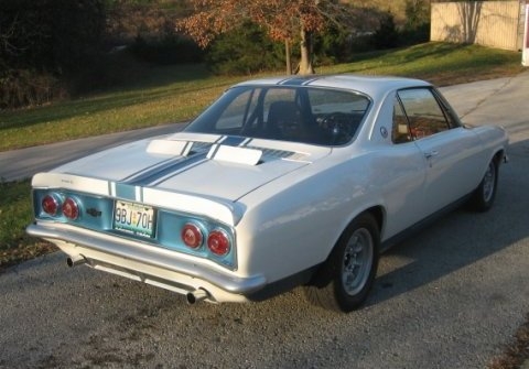 Chez Chevrolet quel serait le première modèle a avoir un spolier arrière 1965_c10