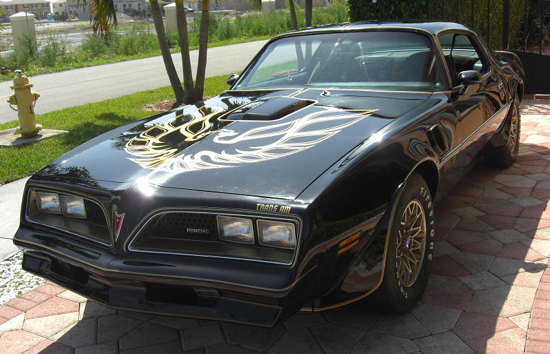 Des Pontiac intéressant qui ont déjà été a vendre ici au Québec 70s 80s 1977sp10