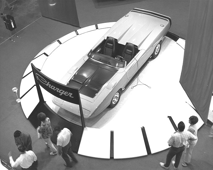 Chez Dodge quel serait le première modèle a avoir un spolier arrière Charge11