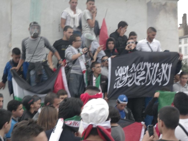 Manifestation Pro-Palestinienne & Anti-Sémite A Paris Djihad10