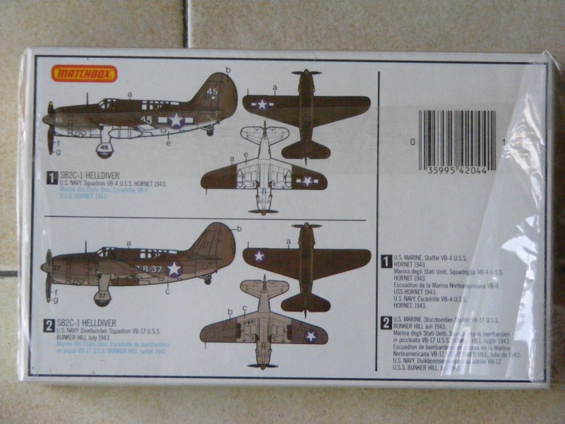 [Matchbox] Curtiss SB2C-1 Helldiver Dscf1029