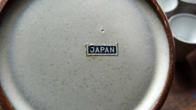 Service en grès a café et saké Japon années 80 P1130730
