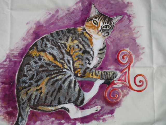 Peinture sur tissu, T-Shirts et autres personnalisés, pour aider nos chats P1010011