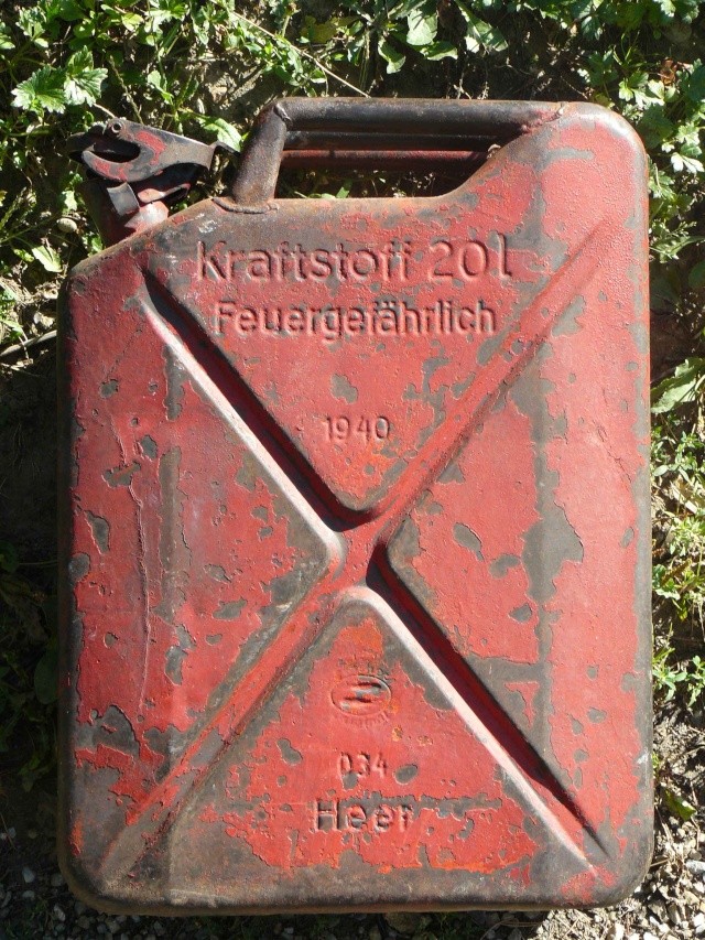 Les jerrycans allemands de 1937 à 1945 Jerryc11