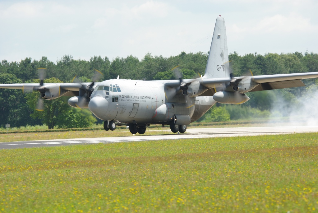 DEBRIEFING LUCHTMACHTDAGEN 2014 GILZE-RIJEN Imgp9715