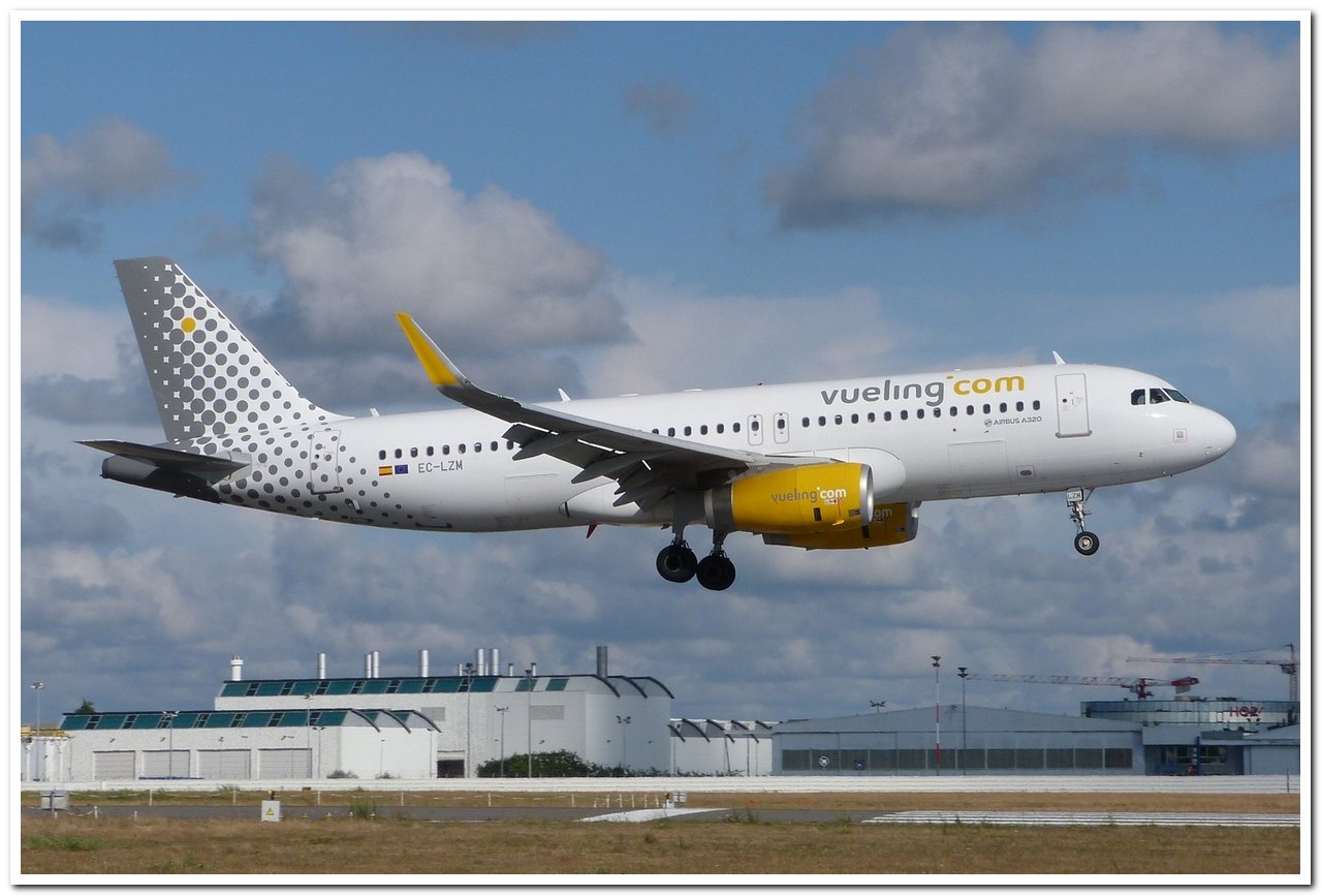 [09/04/2013] Airbus A320-232SL (EC-LUO) Vueling : Sharklets !!!!!!! P1140610